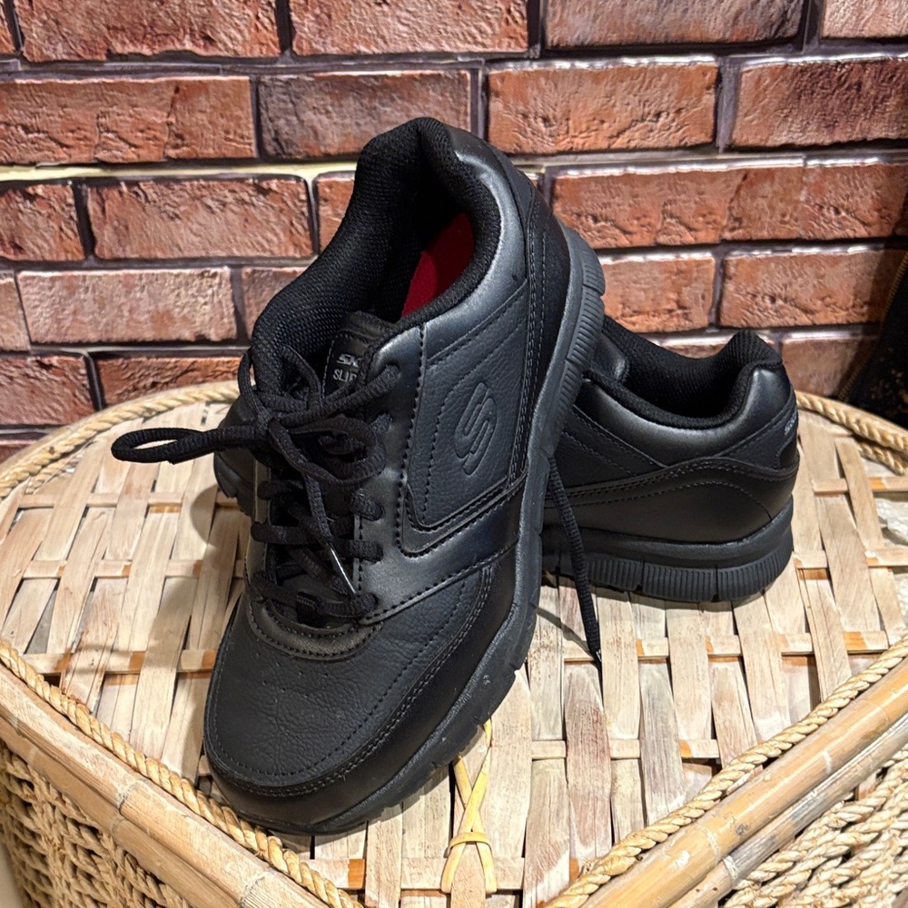 Skechers Men's Classic Black Sneakers